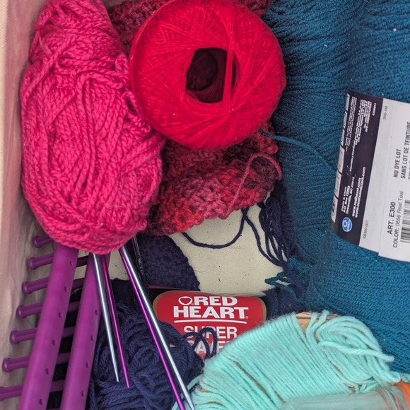 Assorted Yarn Collection - Picture 4 of 8